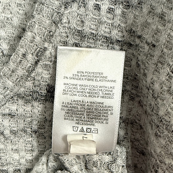 Express Women's Black and White Long Sleeve Top - Picture 3 of 4